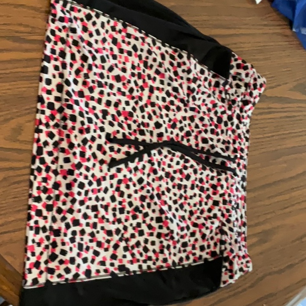 Chico's Black and Pink Patterned Skort